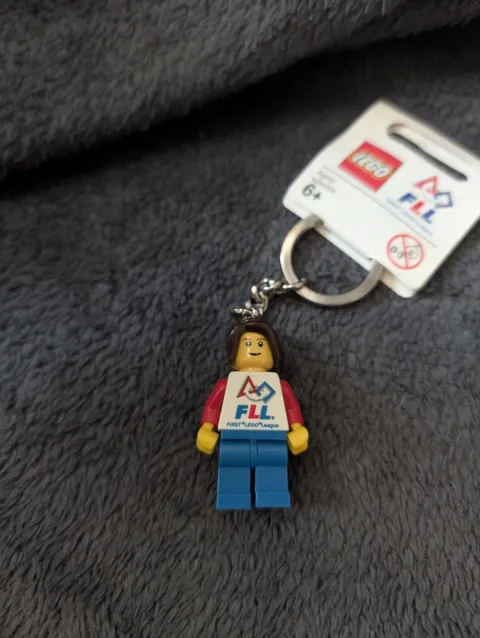 LEGO Minifigure FIRST LEGO League FLL Key Chain Female RARE 853275