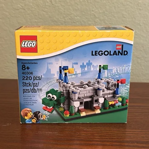 LEGO LEGOLAND Castle 40306 Complete Set 220 Pieces Ages 8+ Boxed
