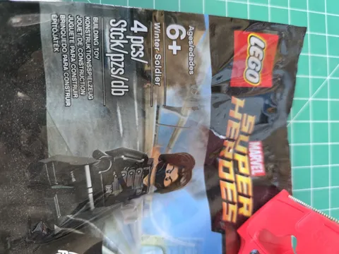 LEGO Winter Soldier Minifigure - 5002943 MARVEL Avengers (Bucky Barnes)