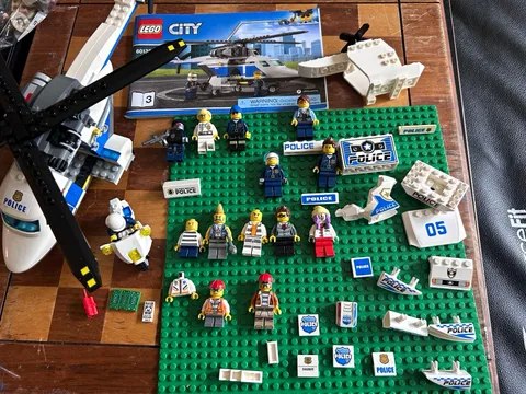 LEGO CITY Police 60138 Police Helicopter Parts Lot Minifigures Accessories