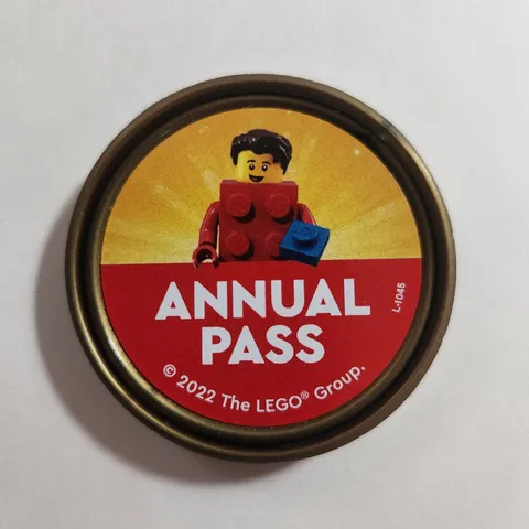 Gold Pop Badge Annual Pass Lego Discovery Center Legoland Limited Minifigure 22