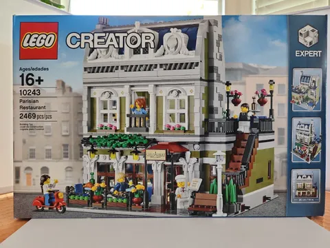 LEGO Creator Expert Parisian Restaurant Modular City 10243 New in Box Unopened