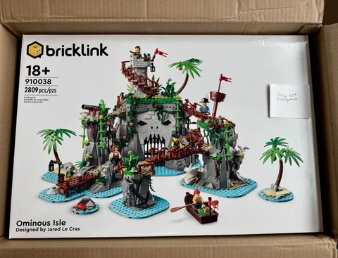 NEW Lego 910038 Bricklink Ominous Isle Sealed 2809 Pieces. Limited Edition