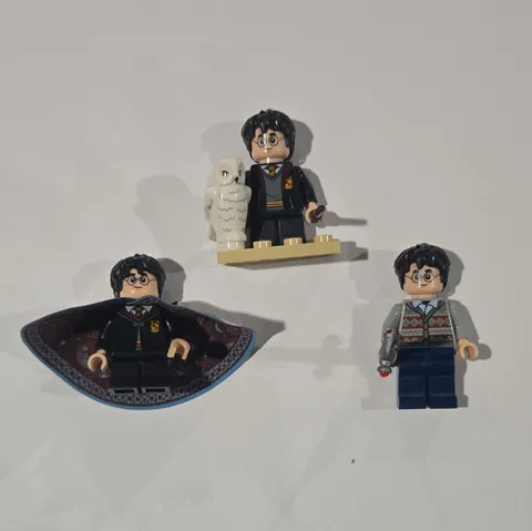 LEGO Harry Potter Minifigures Lot w/ Hedwig Owl, Cape/Cloak + Sword