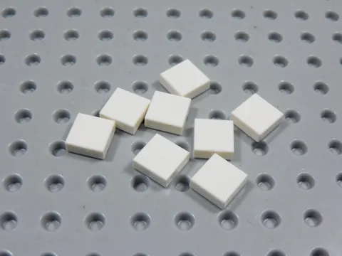 LEGO Lot of 8 White 1x1 Smooth Tiles Plates BH