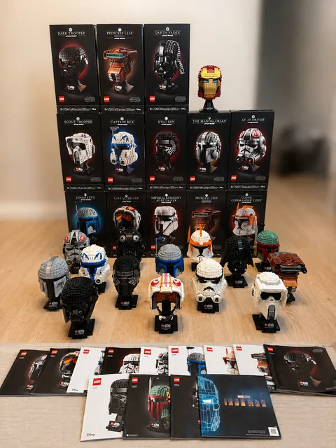 COMPLETE LEGO Star Wars Helmet Collection – 18 Helmets – 3 Sealed