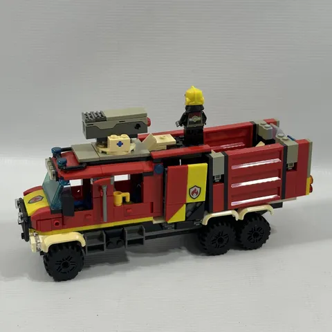 LEGO City Fire 6-Wheel Fire Truck Vehicle W/ Firefighter Minifigure Toy Set