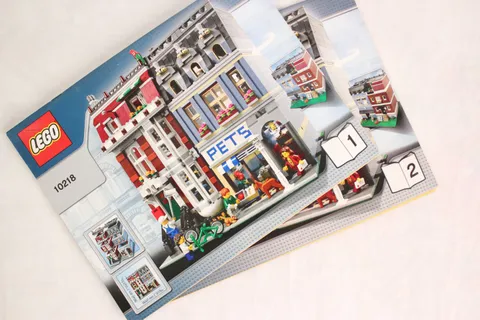 OFFICAL LEGO Creator Pet Shop (10218) Instructions Only! Books 1 and 2.