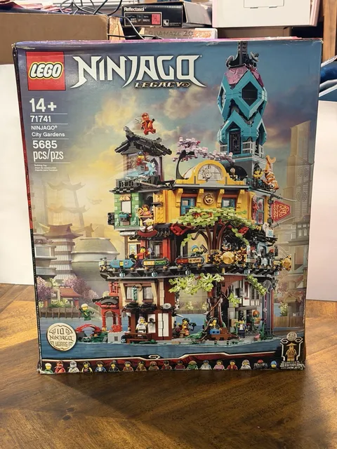 Brand New LEGO Legacy: NINJAGO City Gardens (71741) 5,685 Pcs build - Box Wear