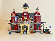 LEGO HIDDEN SIDE: Newbury Haunted High School (70425) Complete