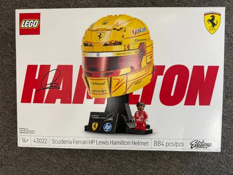 Lego Editions Scuderia Ferrari HP Lewis Hamilton Helmet Set - 43022 (New/Sealed)