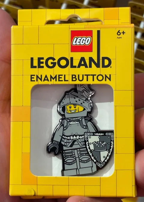 2026 Legoland California Enamel Button LEGO Castle Knight & Shield New