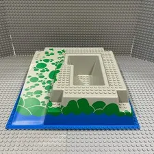 LEGO 32x32 Baseplate Raised (2552px4) w/ Ramp & Pit From Set Rock Island Refuge