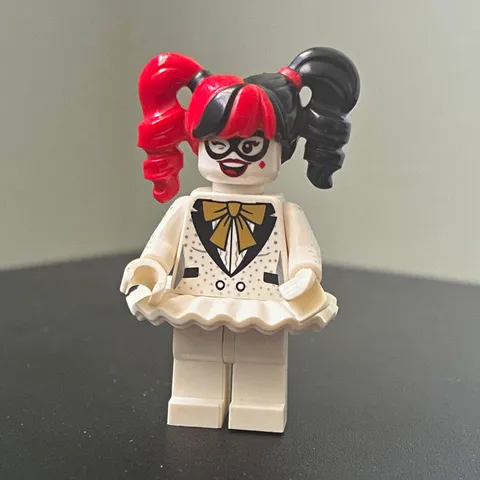 LEGO Disco Harley Quinn Minifigure (White Outfit) Red & Black Pigtails