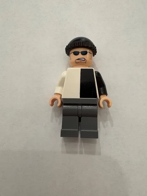 LEGO Batman Minifigure 2006  Two-Face's Henchman bat006 7781