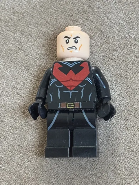 LEGO 76011 - BATMAN - Nightwing - Mini Fig / Mini Figure Incomplete