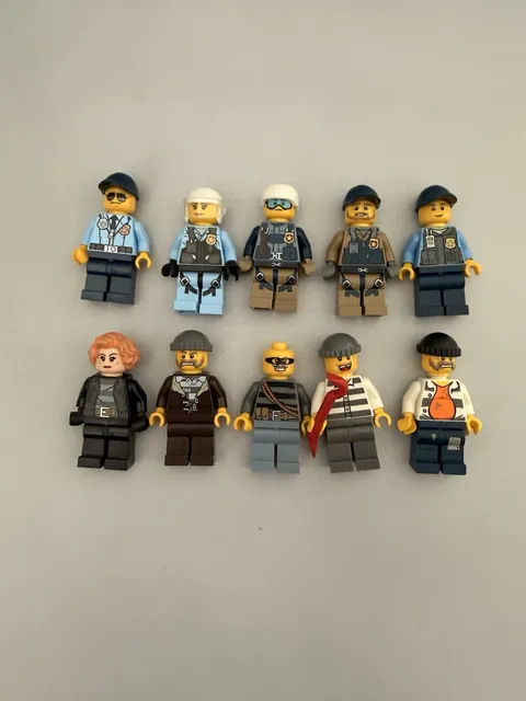 Lego Cops Robbers Police Crooks City Town Minifigures lot
