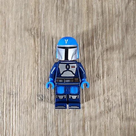 LEGO Star Wars Mandalorian Fleet Commander sw1255 Blue Helmet Armor Minifigure