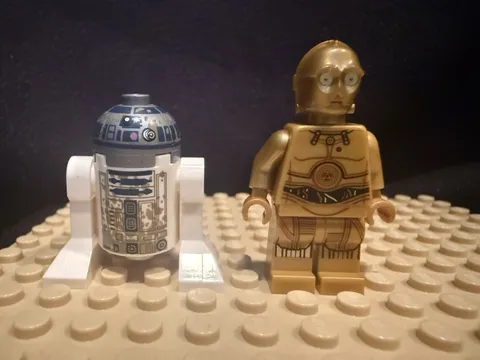 LEGO Star Wars R2-D2 Astromech Droid Dirt Stains Minifigure 75330 sw1200 CP30