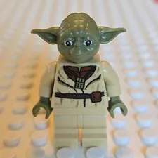 LEGO Yoda - SMART Minifigure 75422 sw1494 Minifig Complete
