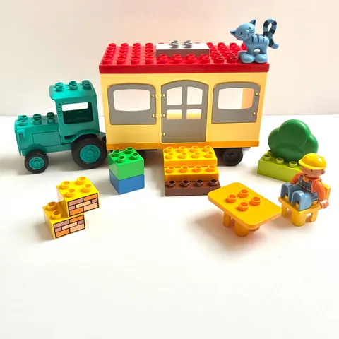 Lego Duplo Bob the Builder 3296 Travis and Mobile Caravan Cat - Missing 1 Chair