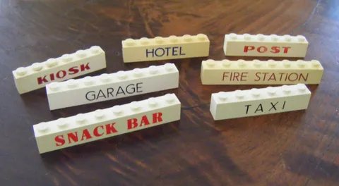 LEGO Vintage Seven(7) NAME BEAMS ESSO SERVICE bricks rare  1960's 60's 1970's 70