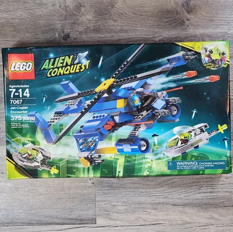 LEGO Alien Conquest Jet Copter Encounter 7067 Damaged Box