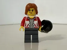 LEGO Minifigure City Female ATV Driver w/ Number 8 on Back cty0729 Set 60148