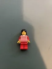 Lego Horizontal Lines Red - Red Arms-Red Legs, Black Female Hair Item No:trn010