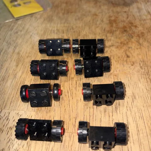LEGO Vintage Plate Modified 2x2 w Red Wheels Black Light Gray 122c01 8 Sets