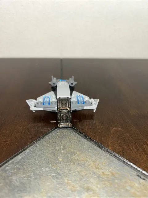 LEGO Marvel Super Heroes Mini Quinjet Set As-Is
