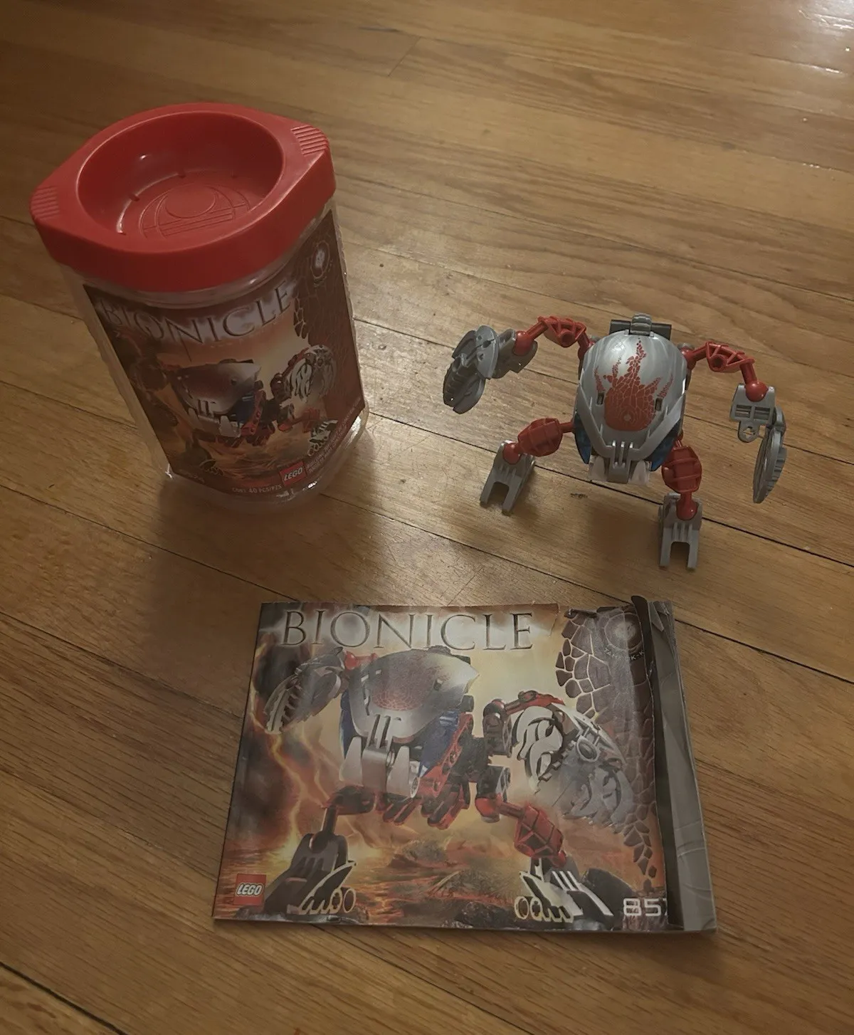 LEGO BIONICLE Tahnok-Kal (#8571) w/ Krana, Canister, and Manual