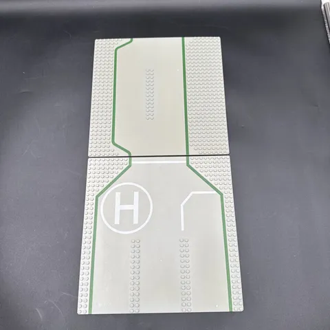 Lego Helipad Road Base Plates 32 x 32 Helicopter Vintage Light Gray Green EUC