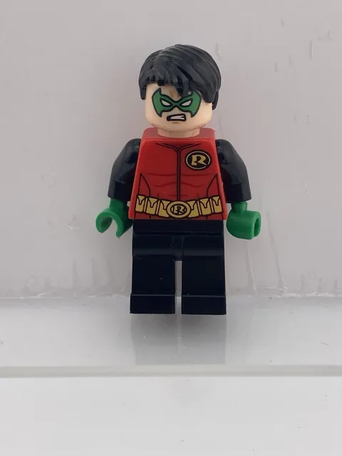 LEGO Robin Batman Minifigure Figure 76013 DC Super Heroes