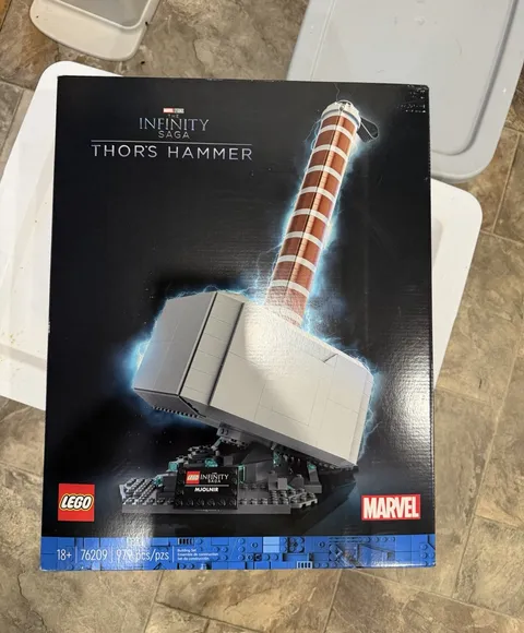 LEGO Marvel Infinity Saga Thor's Hammer 76209 Complete Set 979 pcs 18+