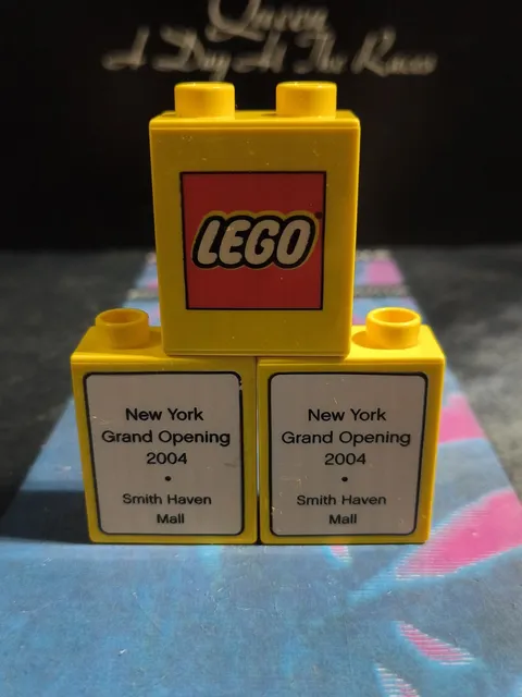 3 Yellow Lego Duplo The Lego Store 2004 New York Grand Opening Promo Bricks Lot
