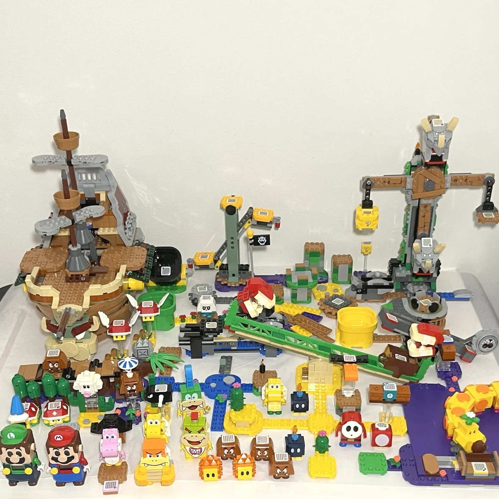 Lego Super Mario LOT- Power Up Packs, 9 Sets (incomplete), Mini Figures (READ)