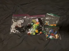 Miscellaneous LEGO Lot (Succulents, Acclamator-Class Ship, Minecraft Swamp)