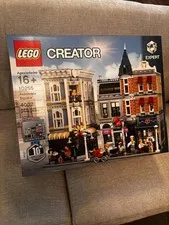 LEGO CREATOR: Assembly Square (10255) New and Sealed
