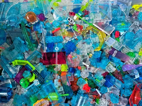 LEGO 100 pc CLEAR & TRANSPARENT TRANSLUCENT BUILDING PARTS n PIECES Cleaned!