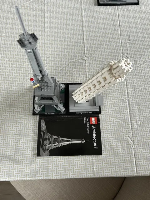 LEGO ARCHITECTURE 21019 Eiffel Tower 21015 Pisa LOT