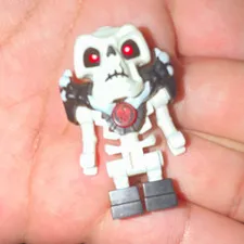 LEGO Minifigures White Skeleton Minifigure Black Shoulder Armor Red Eyes 1pc