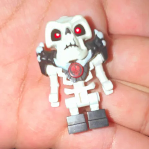 LEGO Minifigures White Skeleton Minifigure Black Shoulder Armor Red Eyes 1pc