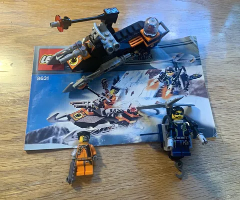 LEGO Agents 8631 Mission 1 Jetpack Pursuit Complete Set w/ Manual 81pcs