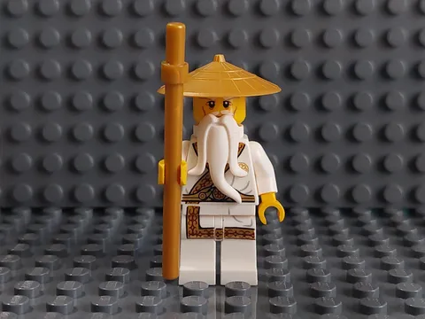 Lego Ninjago - Sensei Wu with Gold Trim Robe Minifigure - Used