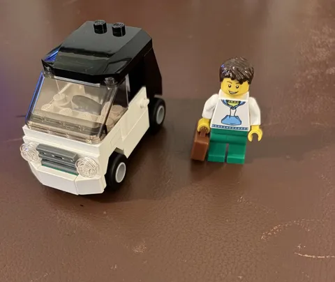LEGO CITY: Small Car (3177) - Complete