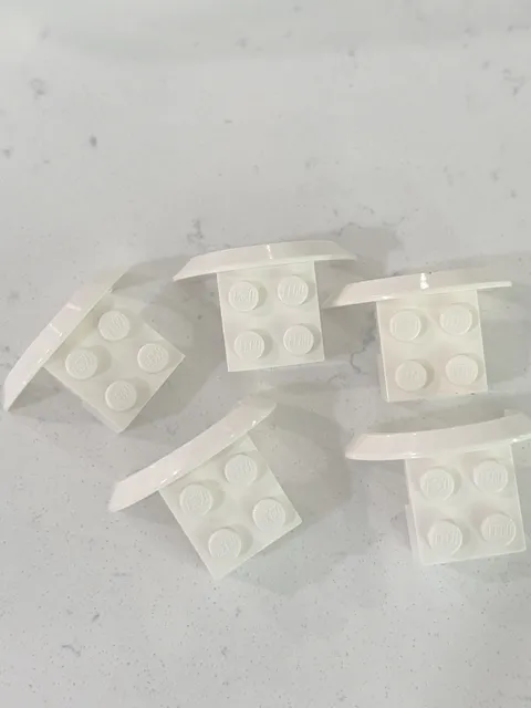 LEGO Vehicle Mudguard 4 x 2 1/2 x 1 White Qty 5