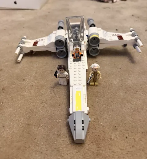 LEGO Star Wars Luke Skywalker’s X-Wing Fighter 75301 474pcs Retired No Box
