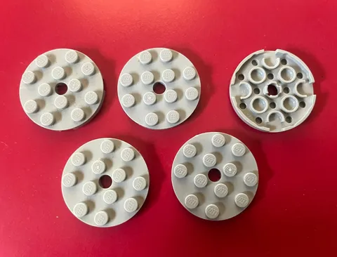 LEGO LIGHT GRAY PLATE 4x4 ROUND wHOLE (5 pieces) #60474 Building Blocks Parts