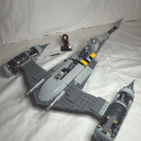 Lego 75325 Star Wars The Mandalorian N-1 Starfighter pre-owned  99%complete set